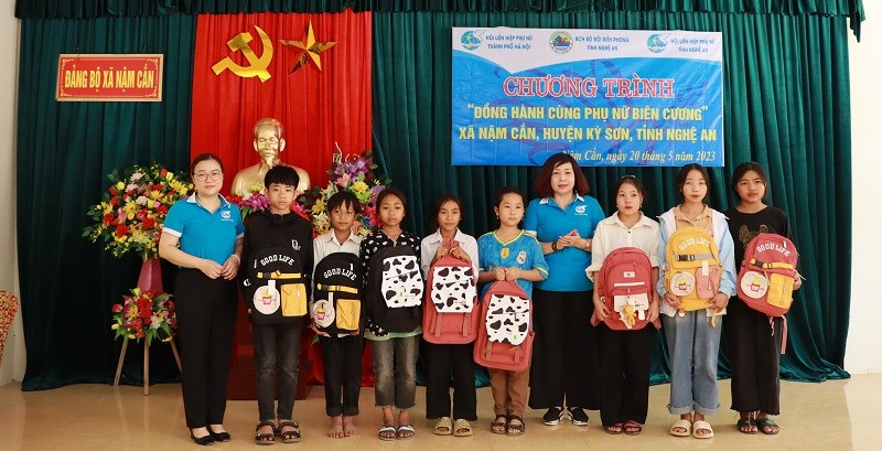 Hội LHPN Hà Nội: Hoàn thành tốt đẹp chương trình  “Đồng hành cùng phụ nữ biên cương” tại Nghệ An - ảnh 17