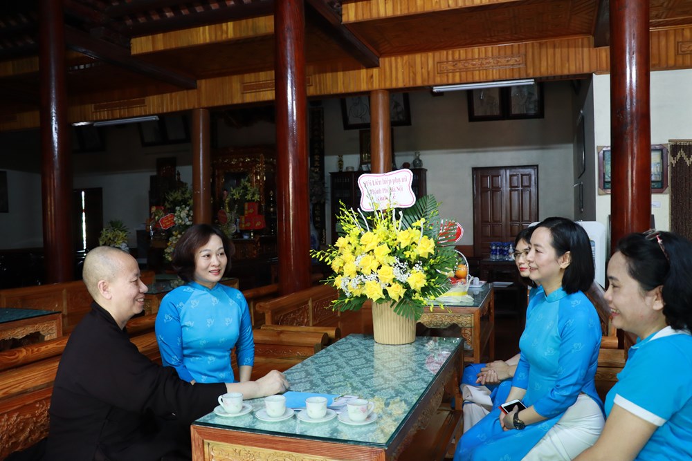 Hội LHPN Hà Nội chúc mừng Đại lễ Phật Đản 2023  - ảnh 3