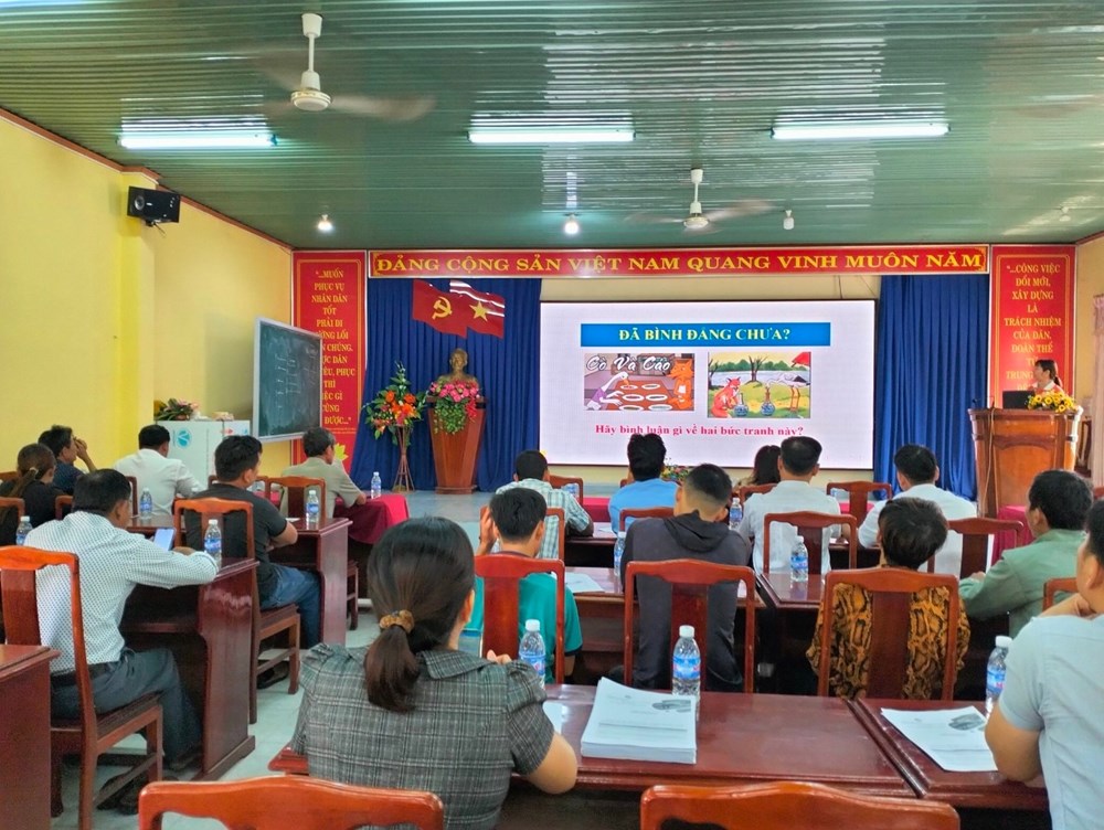 Hội LHPN tỉnh Bình Phước: Tập huấn lồng ghép giới cho  thành viên tổ truyền thông cộng đồng và cán bộ thôn, ấp - ảnh 1
