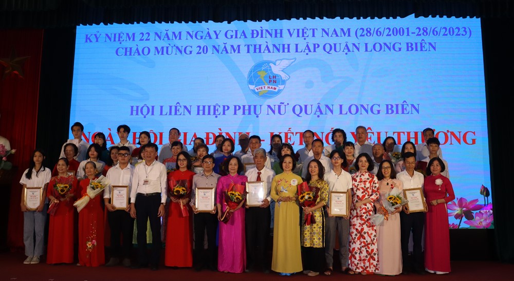 Hội LHPN quận Long Biên nhiều hoạt động ý nghĩa tại “Ngày hội gia đình - Kết nối yêu thương“ - ảnh 1