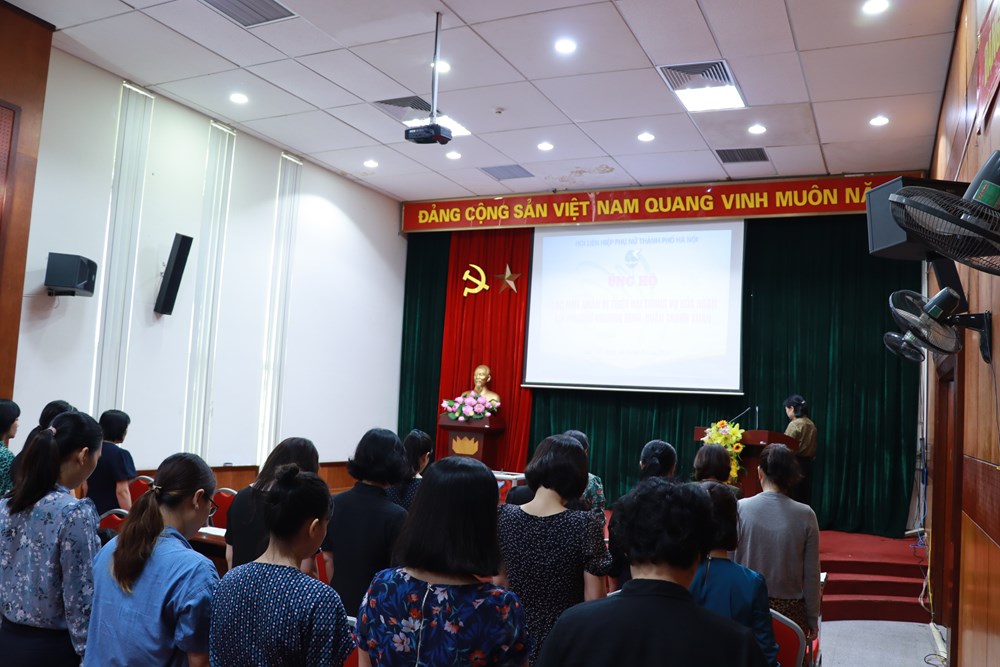 Hội LHPN Hà Nội tưởng niệm và phát động ủng hộ các nạn nhân trong vụ hỏa hoạn tại quận Thanh Xuân - ảnh 2