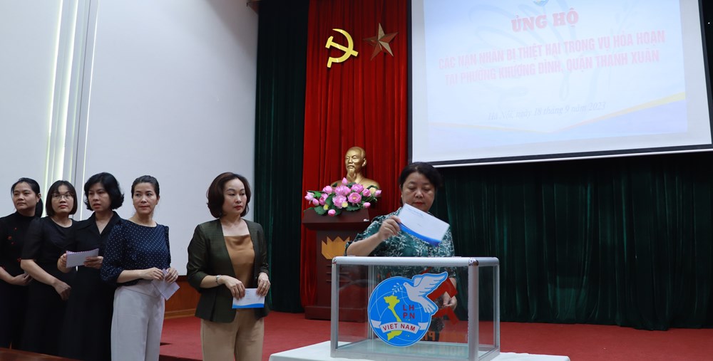 Hội LHPN Hà Nội tưởng niệm và phát động ủng hộ các nạn nhân trong vụ hỏa hoạn tại quận Thanh Xuân - ảnh 5