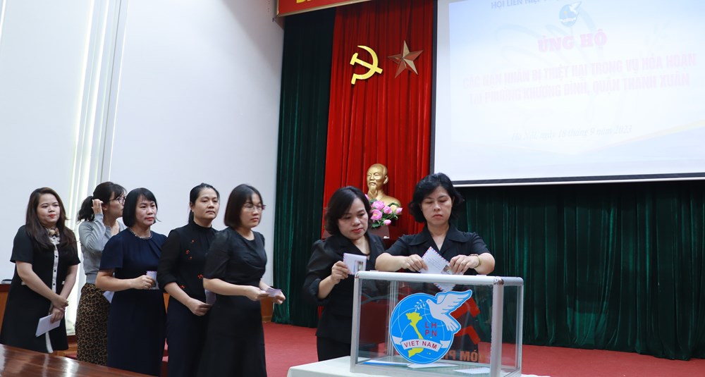 Hội LHPN Hà Nội tưởng niệm và phát động ủng hộ các nạn nhân trong vụ hỏa hoạn tại quận Thanh Xuân - ảnh 6