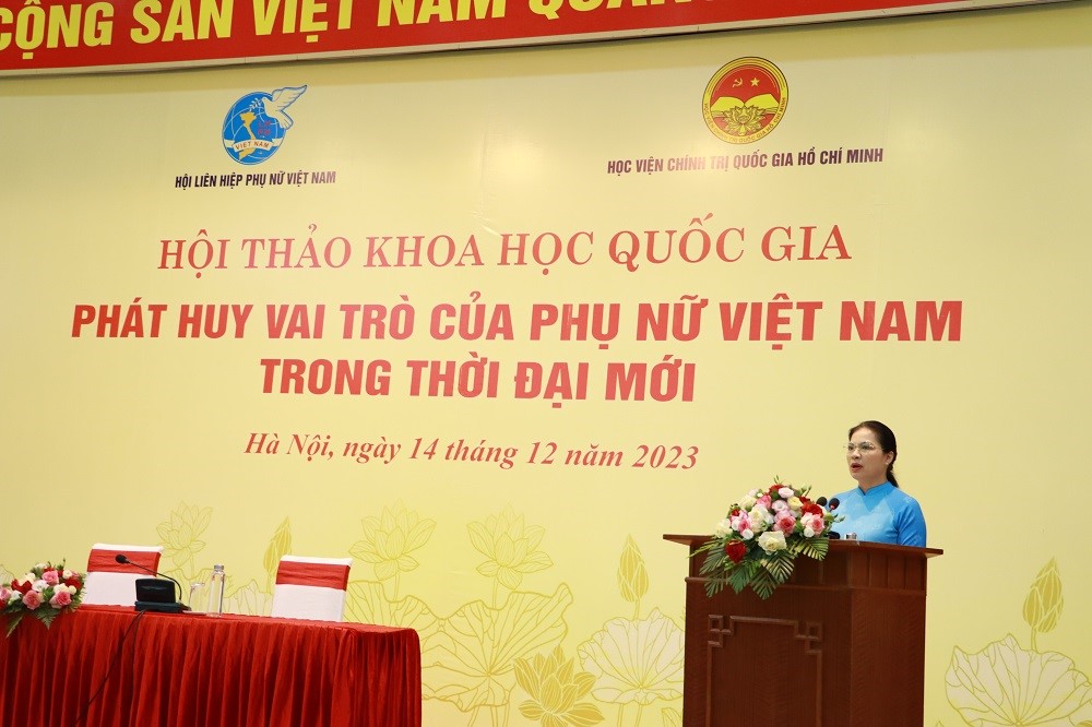 Phát huy vai trò của phụ nữ Việt Nam trong thời đại mới - ảnh 1