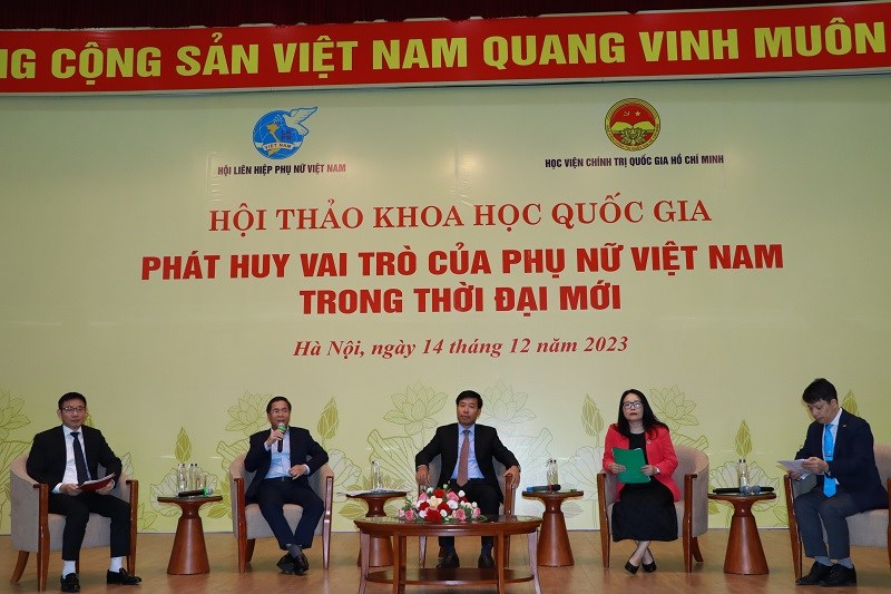 Xây dựng người phụ nữ Việt Nam thời đại mới đáp ứng yêu cầu phát triển bền vững và hội nhập quốc tế - ảnh 4