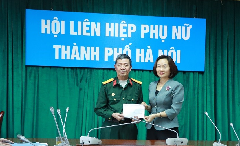 Phát huy truyền thống tốt đẹp  “Bộ đội Cụ Hồ“ - ảnh 3