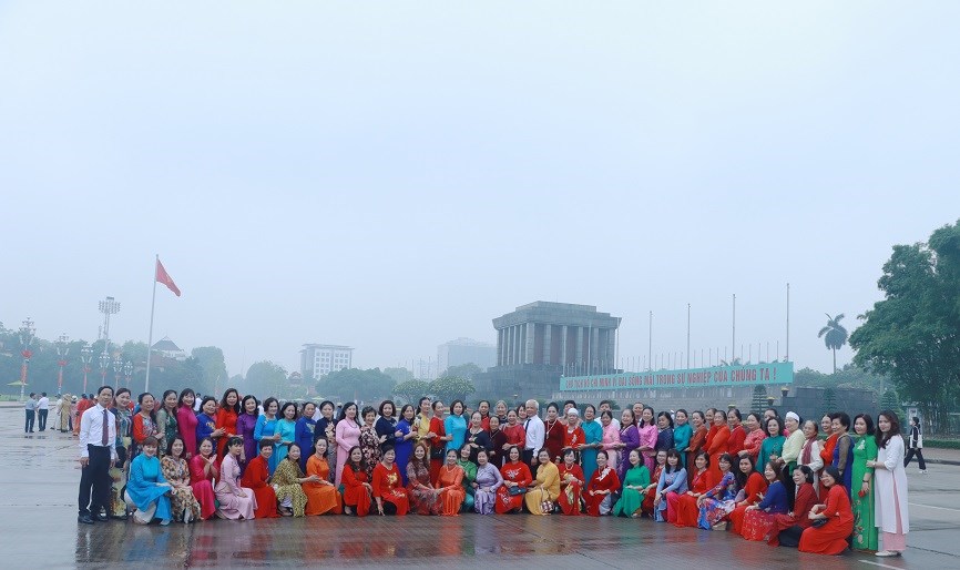 Biểu dương, tôn vinh 50 phụ nữ cao tuổi tiêu biểu của Thủ đô trong phong trào thi đua yêu nước - ảnh 1