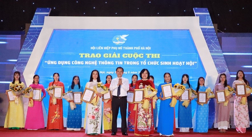 Hội LHPN quận Bắc Từ Liêm giành giải Nhất cuộc thi “Ứng dụng công nghệ thông tin trong tổ chức sinh hoạt Hội“ - ảnh 2