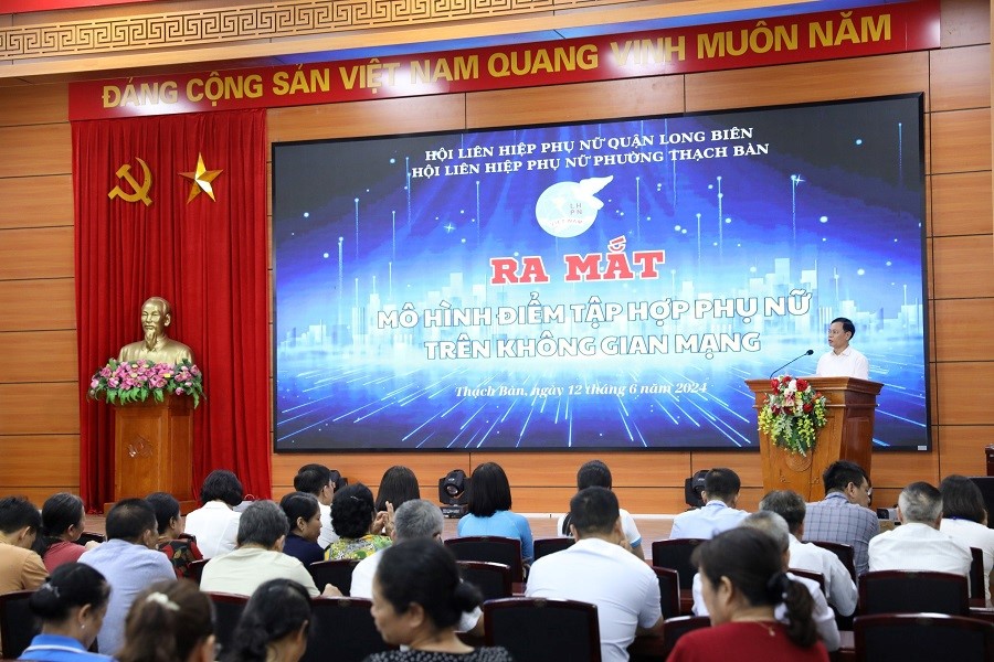  Quận Long Biên: Ra mắt mô hình điểm tập hợp phụ nữ trên không gian mạng - ảnh 5