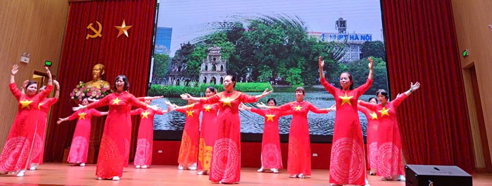 Hội LHPN quận Hai Bà Trưng: Sơ khảo đồng diễn dân vũ chào mừng kỷ niệm 70 năm ngày Giải phóng Thủ đô  - ảnh 3