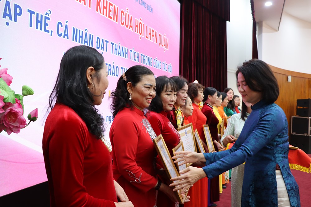 Phụ nữ Long Biên phát huy truyền thống “Ba đảmđang”, sẵn sàng bước vào kỷ nguyên mới - ảnh 2