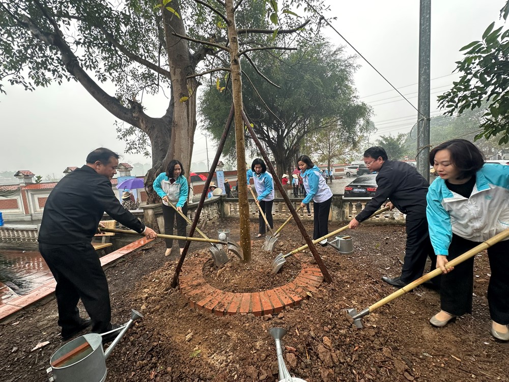 Các cấp Hội Phụ nữ cả nước hưởng ứng Tết trồng cây và phát động đợt thi đua đặc biệt năm 2025 - ảnh 1