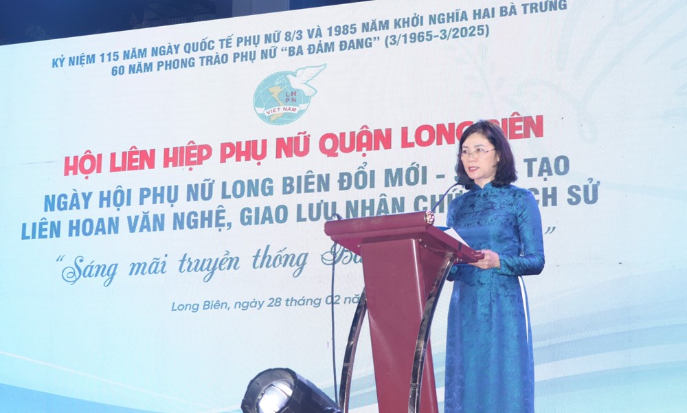 Hội LHPN quận Long Biên: Giao lưu nhân chứng lịch sử “Sáng mãi truyền thống phụ nữ Ba đảm đang” - ảnh 3