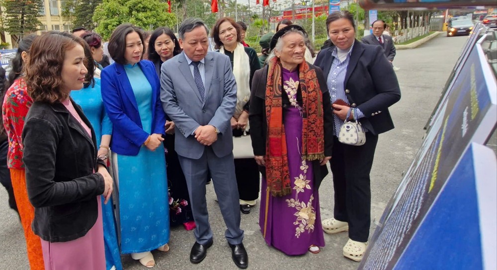 Khai mạc Hội thảo “Phong trào Phụ nữ Ba đảm đang - giá trị lịch sử và thời đại” - ảnh 3