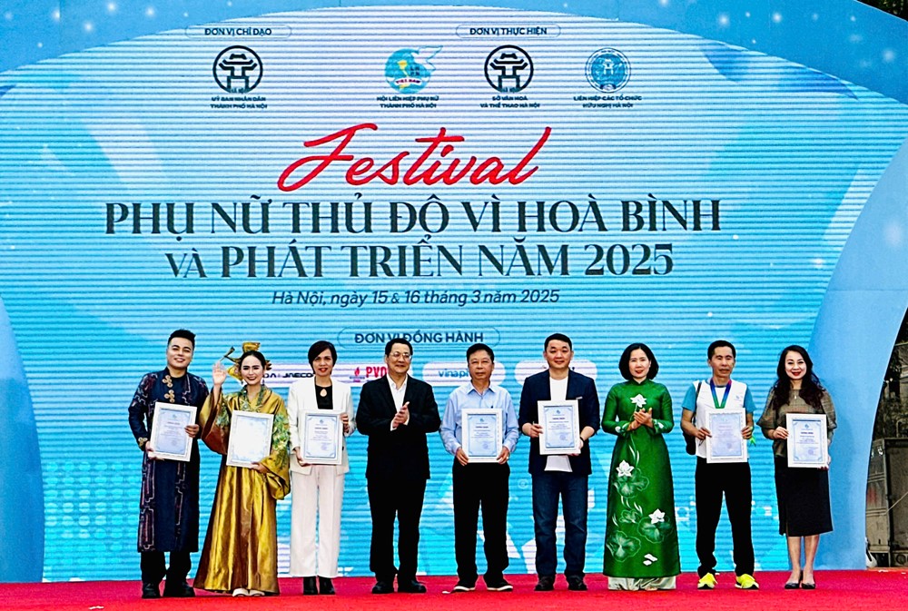 Những hình ảnh ấn tượng tại Festival “Phụ nữ Thủ đô vì hòa bình, phát triển” năm 2025 - ảnh 3