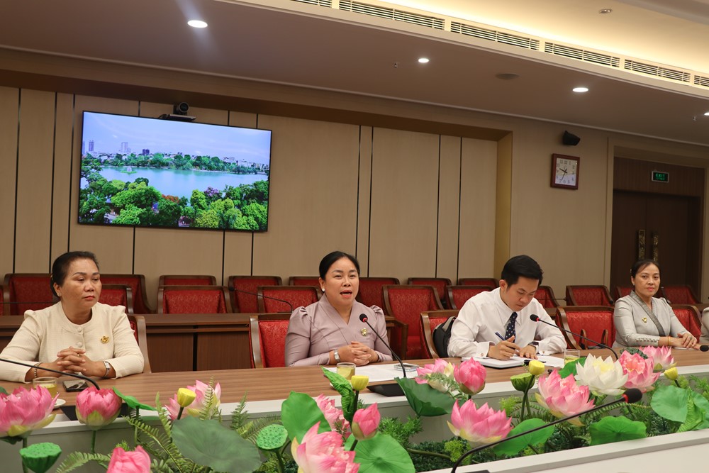 Hội LHPN Thủ đô Viêng Chăn (CHDCND Lào) đến thăm và làm việc tại Hà Nội - ảnh 6