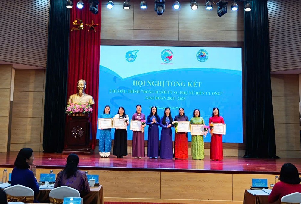 Hội LHPN Việt Nam: Tổng kết Chương trình “Đồng hành cùng phụ nữ biên cương” giai đoạn 2021-2025  - ảnh 2