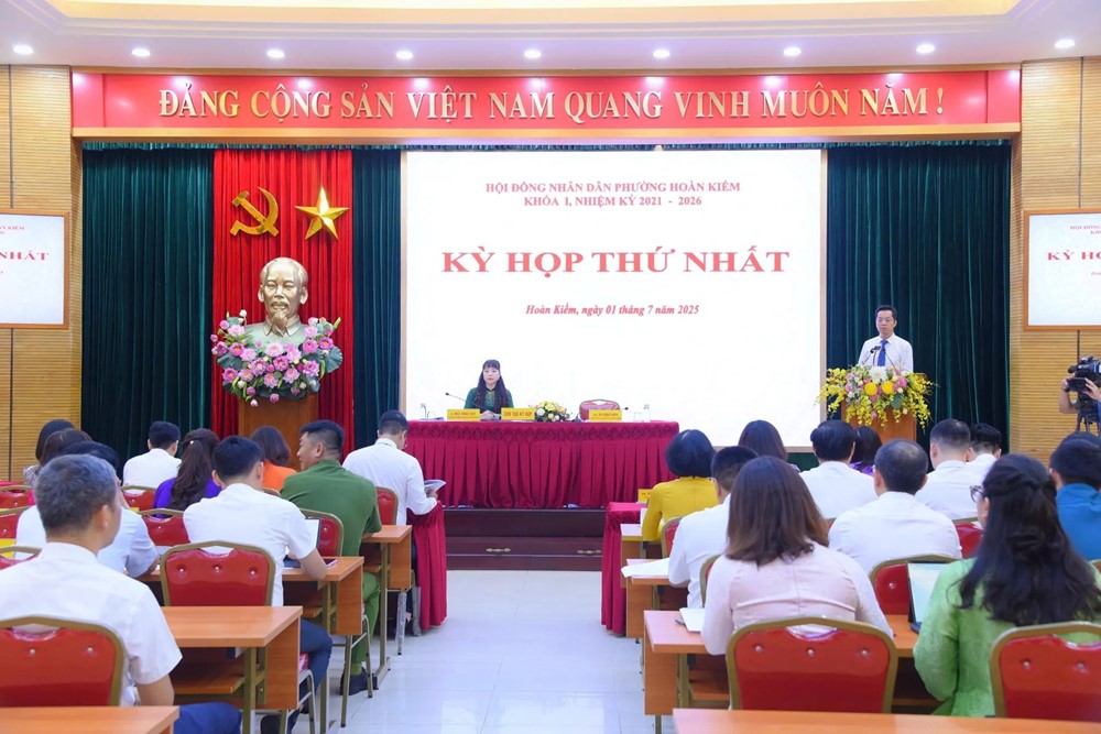Kỳ họp thứ Nhất HĐND phường Hoàn Kiếm khóa I đã hoàn thành nội dung, chương trình đề ra - ảnh 1
