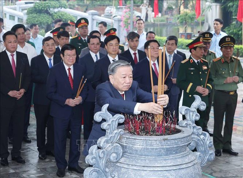 Kỷ niệm trọng thể 110 năm Ngày sinh Tổng Bí thư Nguyễn Văn Linh - ảnh 4