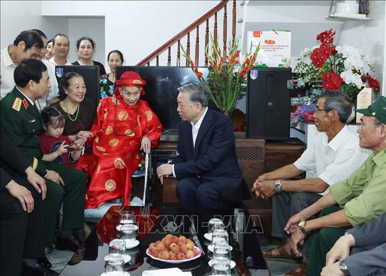 Kỷ niệm trọng thể 110 năm Ngày sinh Tổng Bí thư Nguyễn Văn Linh - ảnh 5