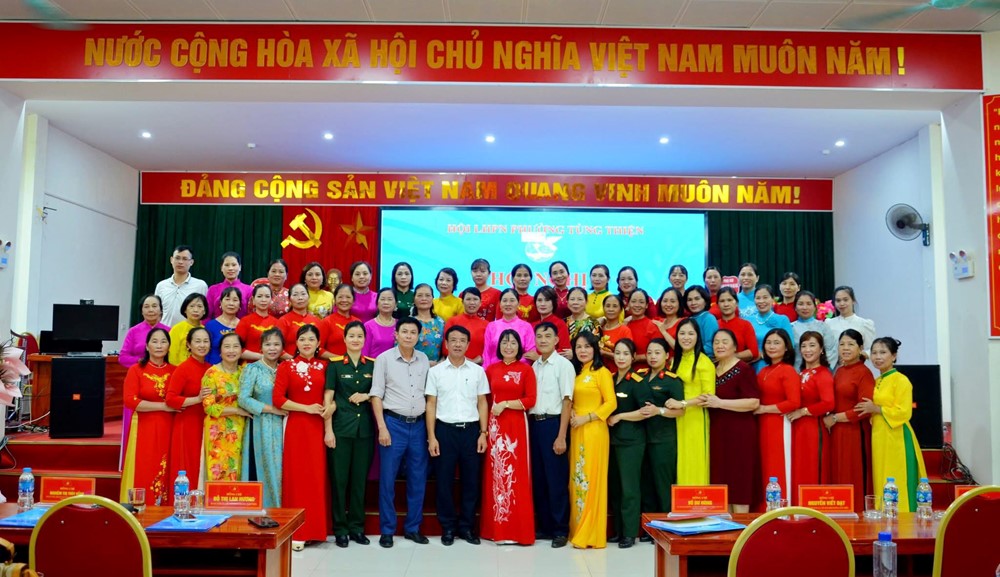 Hội LHPN phường Tùng Thiện công bố công tác tổ chức và cán bộ Hội, nhiệm kỳ 2021- 2026 - ảnh 2