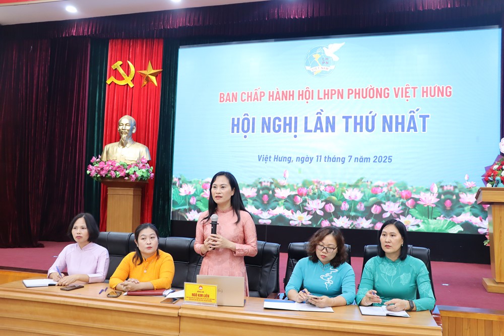 Hội LHPN phường Việt Hưng, TP Hà Nội: Công bố các quyết định về công tác của tổ chức Hội  - ảnh 3