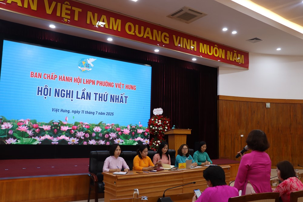 Hội LHPN phường Việt Hưng, TP Hà Nội: Công bố các quyết định về công tác của tổ chức Hội  - ảnh 4