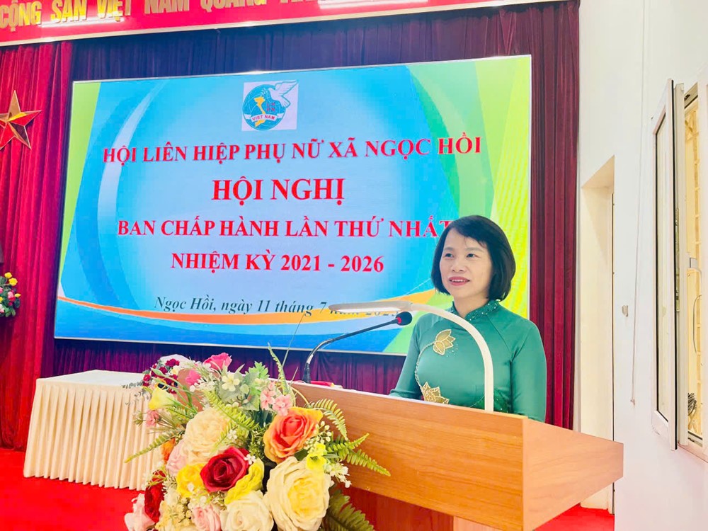 Hội LHPN xã Ngọc Hồi, TP Hà Nội: Công bố các quyết định về công tác cán bộ và tổ chức Hội - ảnh 4