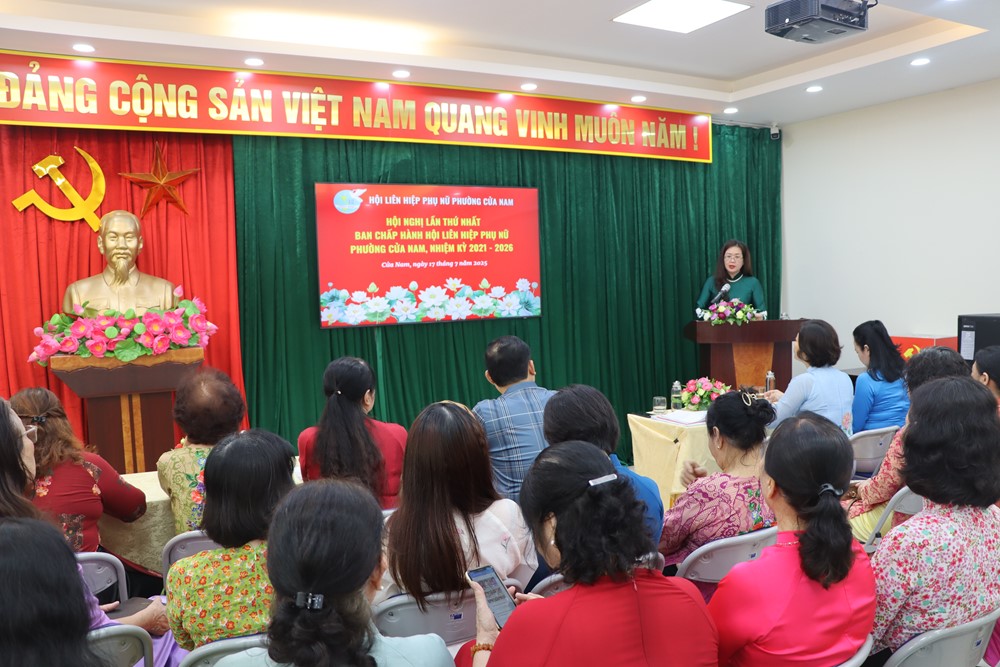 Phụ nữ phường Cửa Nam tích cực tham gia xây dựng Đảng và hệ thống chính trị - ảnh 3