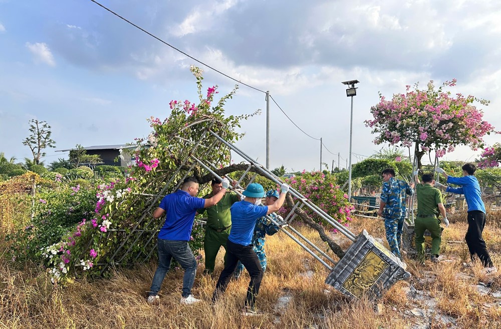 Xã Phù Đổng, TP Hà Nội: Phát động tổng vệ sinh môi trường trên địa bàn - ảnh 9