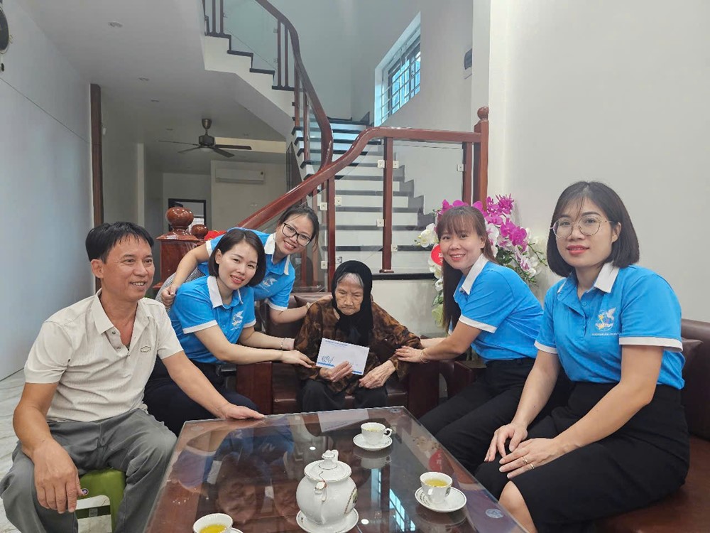 Hội LHPN xã Phù Đổng, Hà Nội có nhiều hoạt động nghĩa tình tháng 7 - ảnh 2