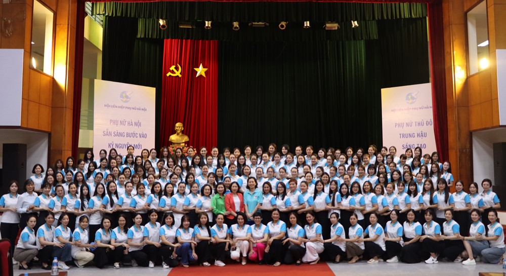 Phụ nữ Thủ đô vinh dự và tự hào được đại diện phụ nữ cả nước tham gia diễu hành dịp Quốc khánh 2/9 - ảnh 1