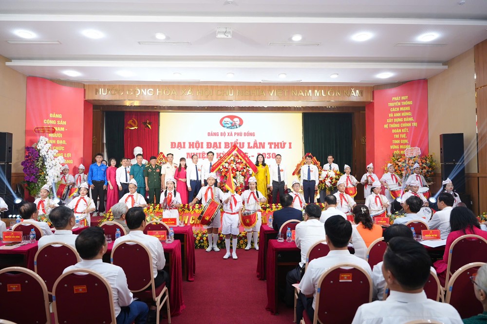 Khai mạc Đại hội đại biểu Đảng bộ xã Phù Đổng lần thứ I, nhiệm kỳ 2025 - 2030 - ảnh 4
