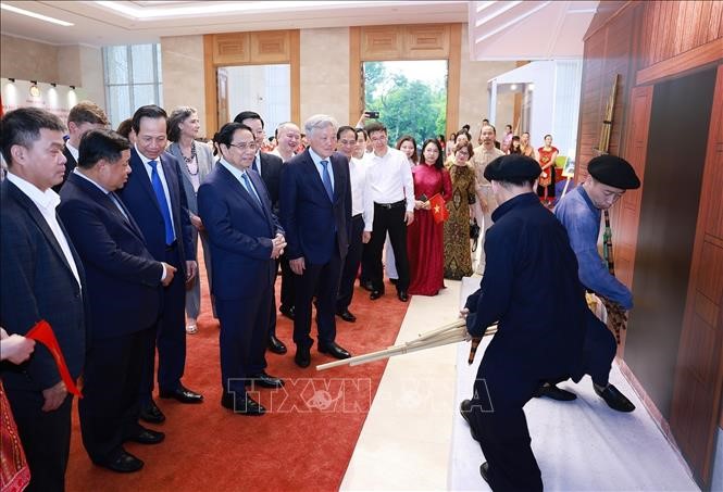 Thủ tướng chủ trì Hội nghị tổng kết Chương trình và Phong trào thi đua 'Cả nước chung tay xóa nhà tạm, nhà dột nát' - ảnh 8