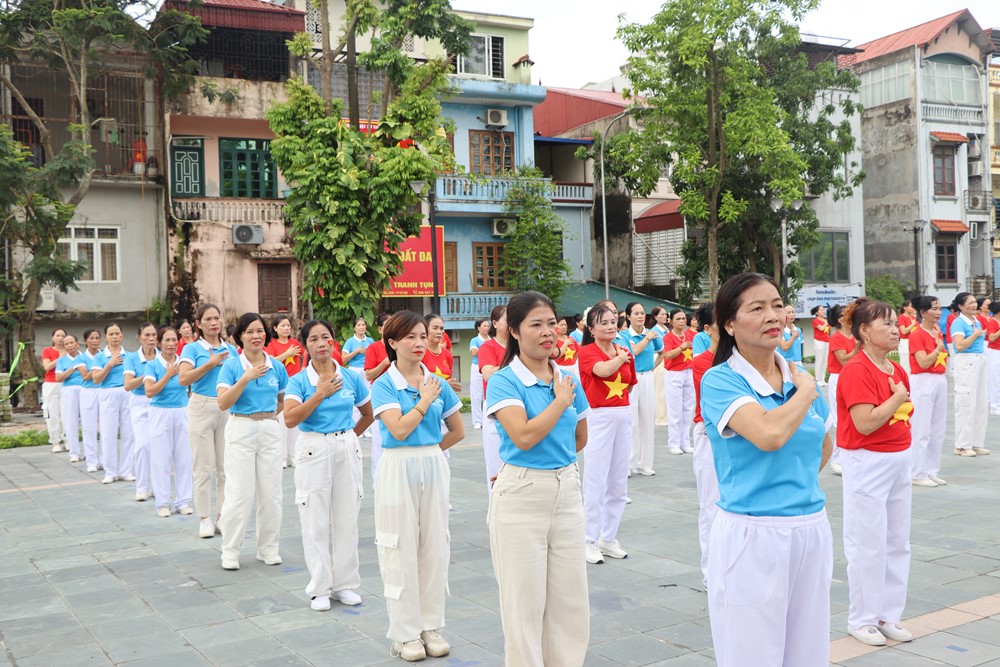 Hơn 80.000 cán bộ, hội viên phụ nữ Thủ đô đồng diễn dân vũ chào mừng Quốc khánh 2/9 - ảnh 9