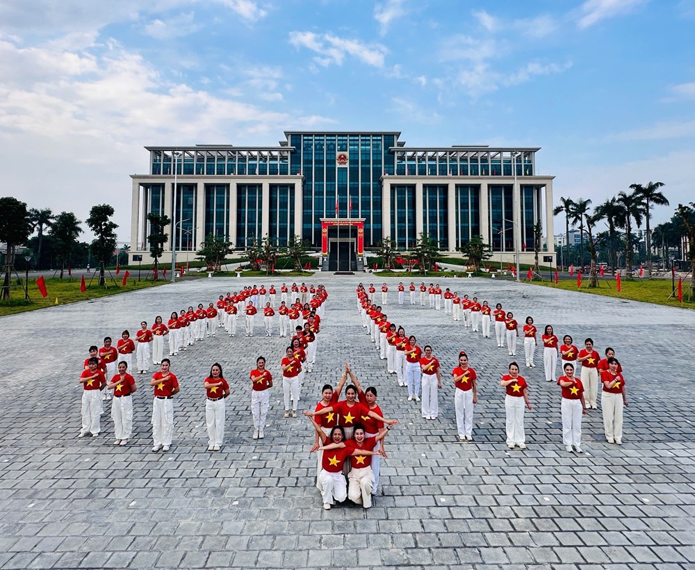 Hơn 80.000 cán bộ, hội viên phụ nữ Thủ đô đồng diễn dân vũ chào mừng Quốc khánh 2/9 - ảnh 15