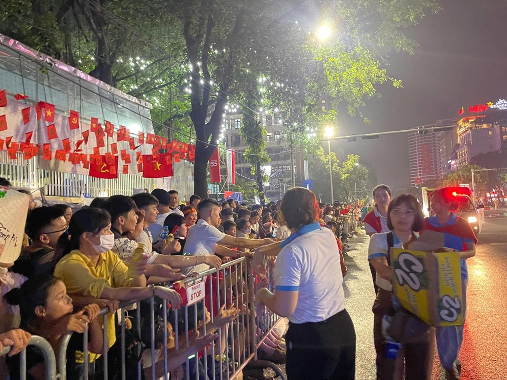 Phụ nữ phường Việt Hưng, Hà Nội đồng hành hỗ trợ lực lượng làm nhiệm vụ A80 - ảnh 4