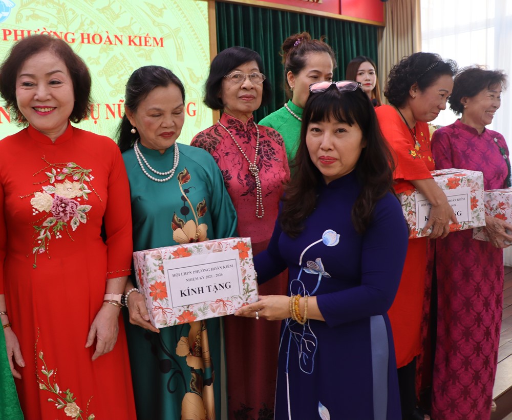 Hội LHPN phường Hoàn Kiếm: Thực hiện Quy trình nhân sự Đại hội đại biểu phụ nữ phường lần thứ I, nhiệm kỳ 2025-2030 - ảnh 4