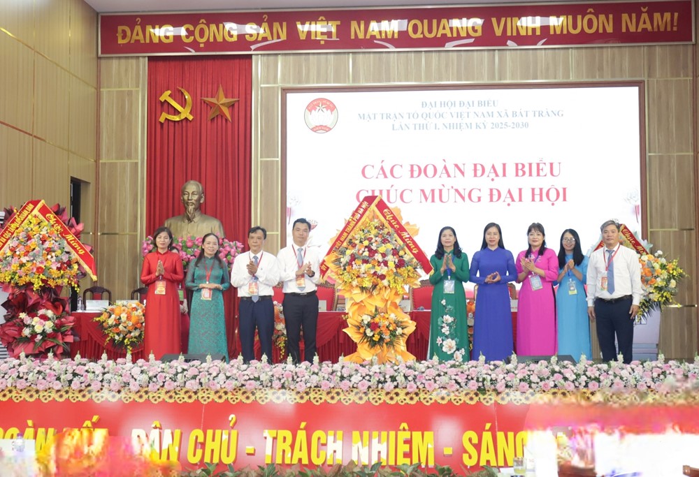 Ông Chu Anh Tuấn được tín nhiệm giữ chức Chủ tịch Ủy ban MTTQ Việt Nam xã Bát Tràng - ảnh 2