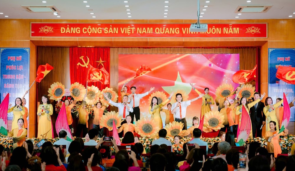 Bà Trần Thu Hiền giữ chức Chủ tịch Hội LHPN phường Phúc Lợi nhiệm kỳ 2025-2030 - ảnh 3