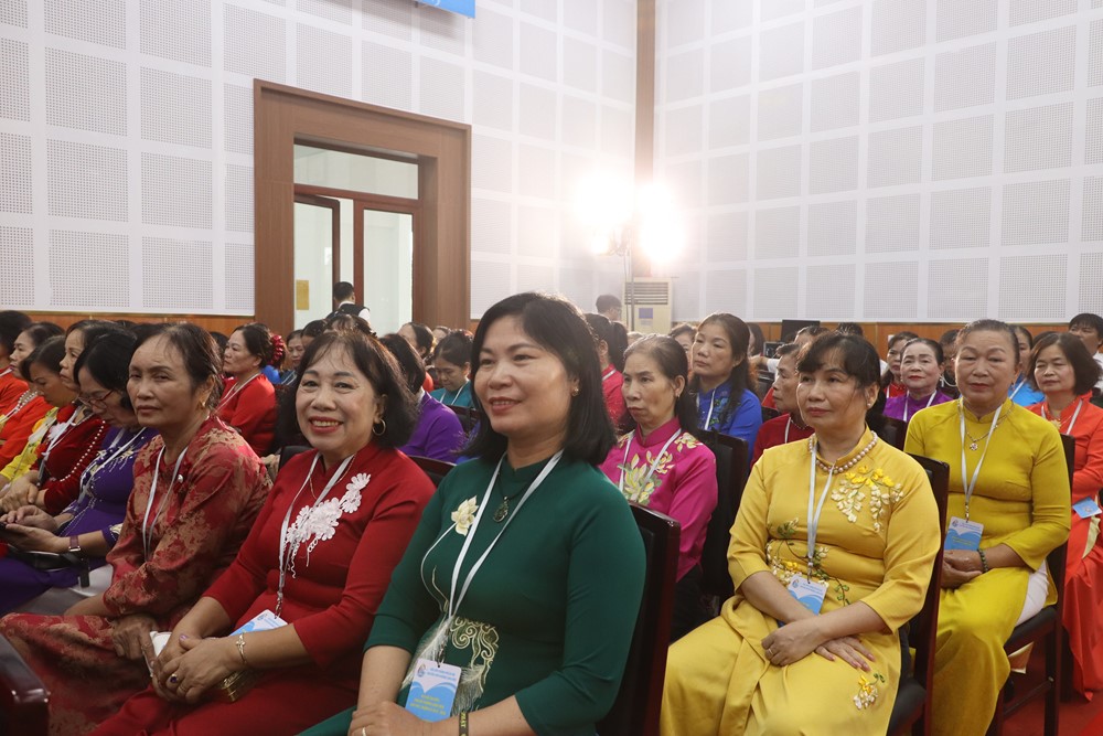 Phụ nữ Long Biên đẩy mạnh chuyển đổi số, ứng dụng công nghệ thông tin trong hoạt động Hội - ảnh 6