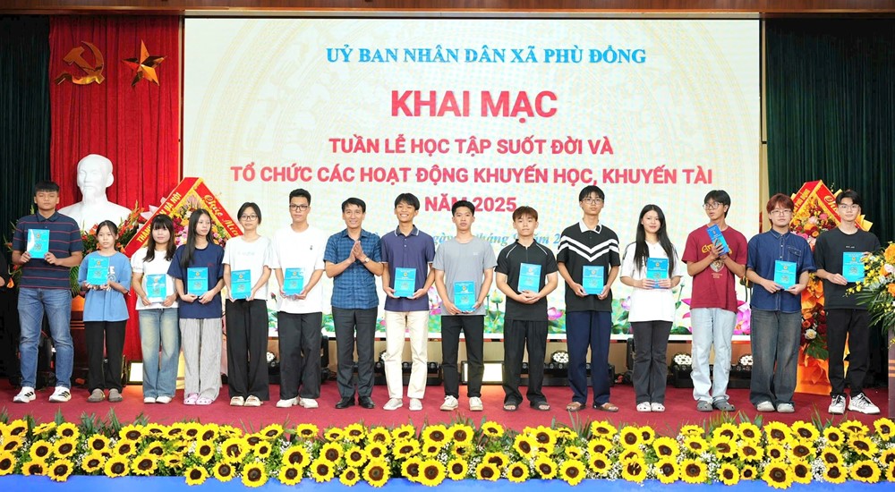 UBND xã Phù Đổng: Khai mạc Tuần lễ học tập suốt đời  - ảnh 6