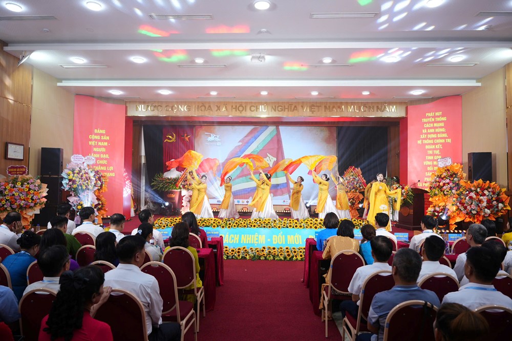 Phụ nữ xã Phù Đổng phát huy truyền thống, tích cực đổi mới sáng tạo - ảnh 5
