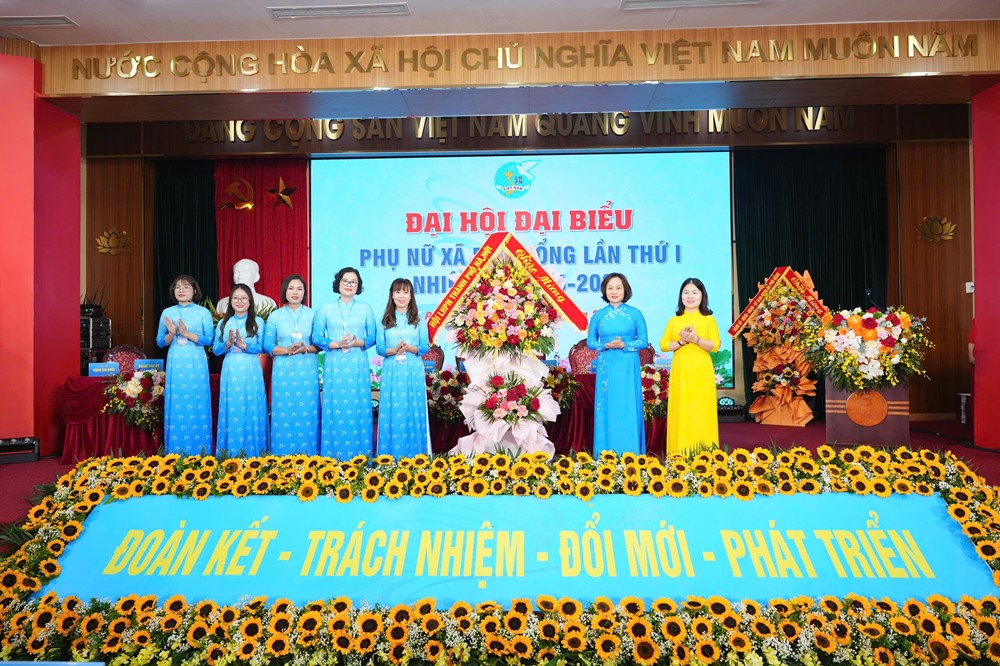 Phụ nữ xã Phù Đổng phát huy truyền thống, tích cực đổi mới sáng tạo - ảnh 2