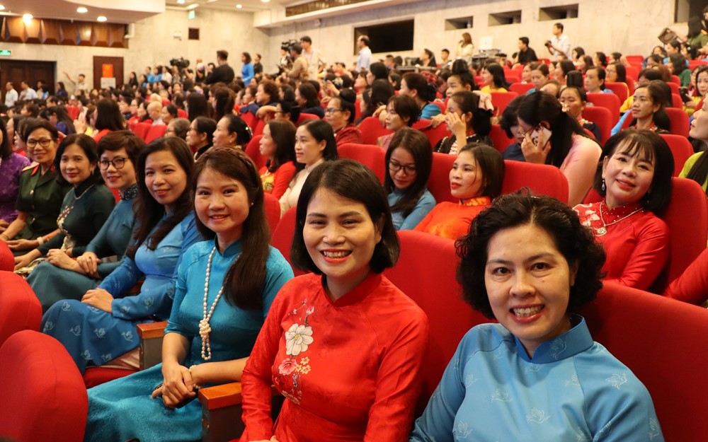 Phụ nữ Việt Nam phát huy truyền thống, bản lĩnh, trí tuệ góp phần xây dựng một đất nước hùng cường, phát triển - ảnh 6