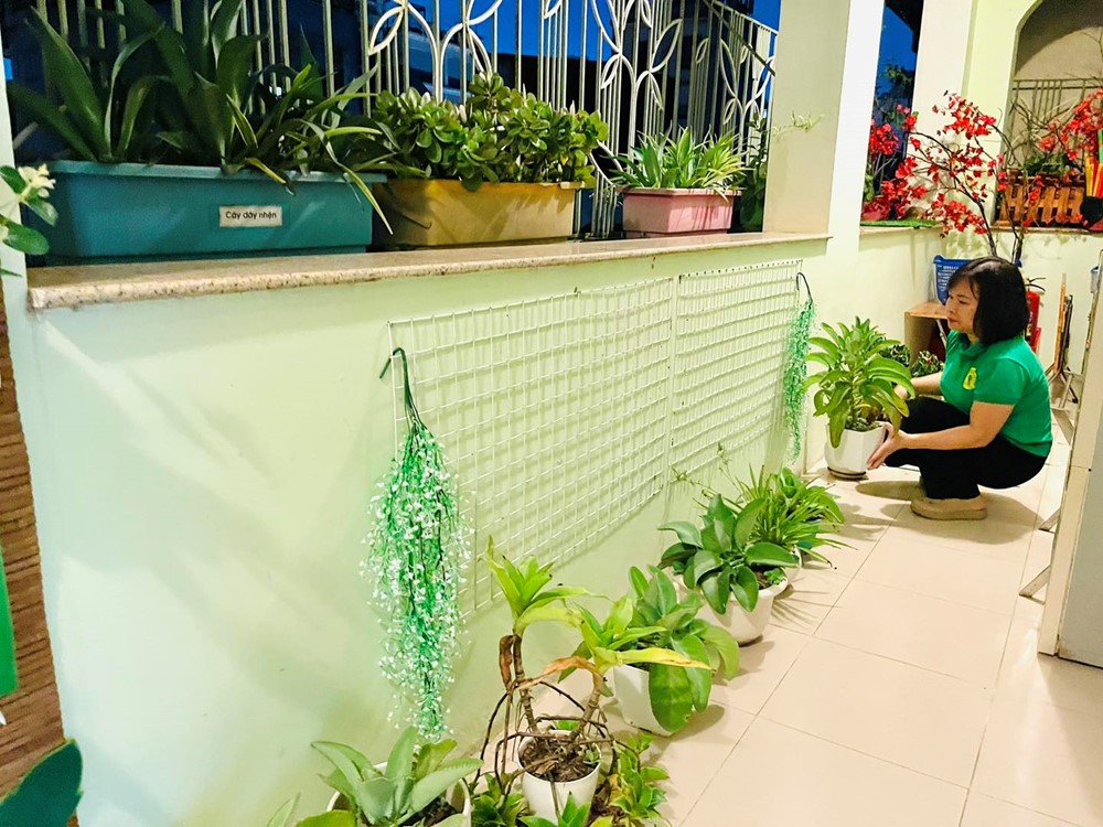 Cán bộ, giáo viên, học sinh và phụ huynh phường Cửa Nam chung tay ứng phó hiệu quả với cơn bão số 11 - ảnh 1