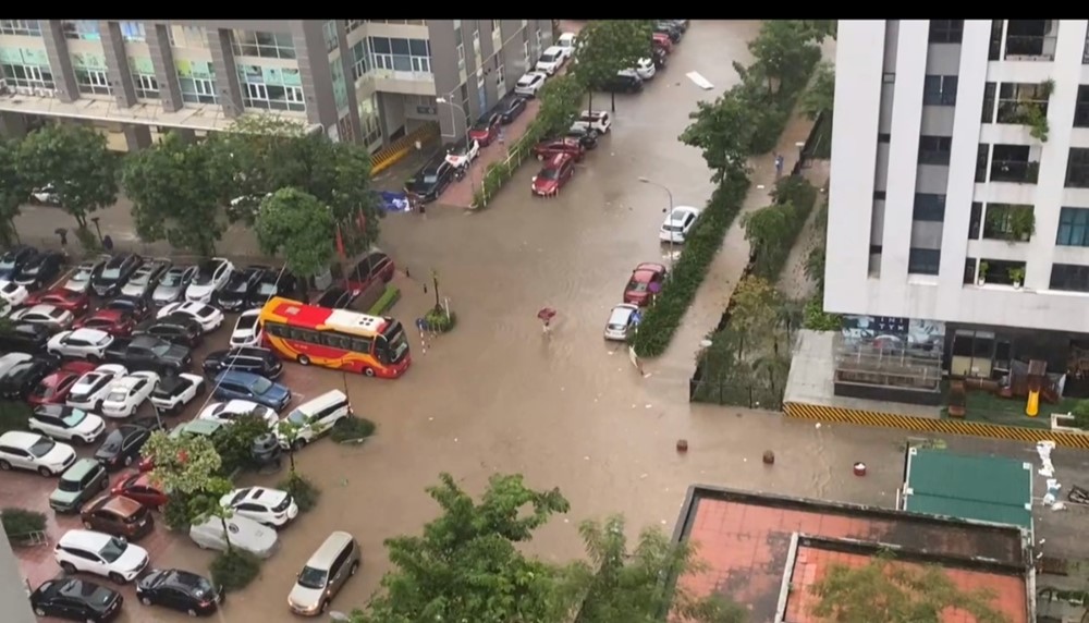 Các địa phương chủ động ứng phó với mưa lũ, lũ ống, lũ quét, sạt lở đất do ảnh hưởng của bão số 11 - ảnh 1