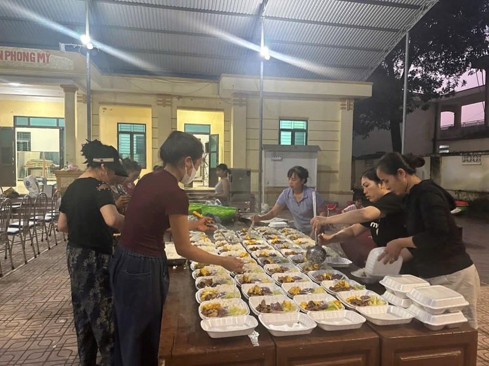 Hội LHPN xã Trung Giã hỗ trợ các hộ dân khắc phục ảnh hưởng bão lũ - ảnh 3