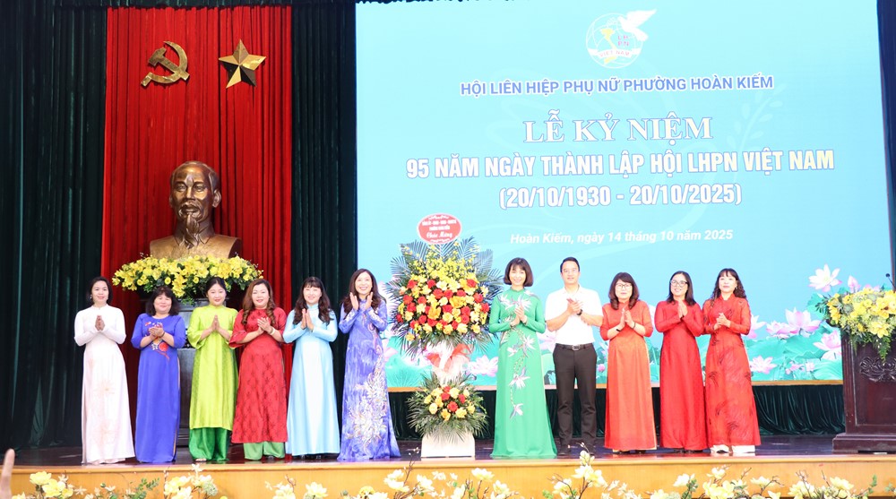 LHPN phường Hoàn Kiếm tổ chức Lễ kỷ niệm 95 năm ngày thành lập Hội  - ảnh 1