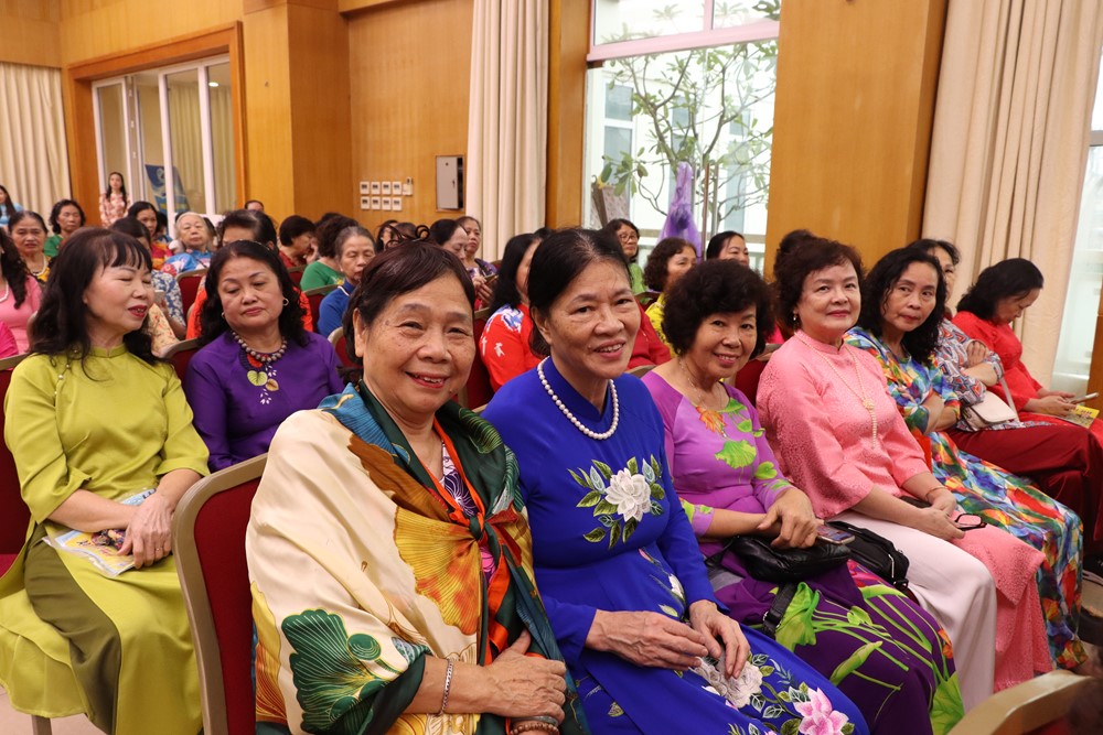LHPN phường Hoàn Kiếm tổ chức Lễ kỷ niệm 95 năm ngày thành lập Hội  - ảnh 3